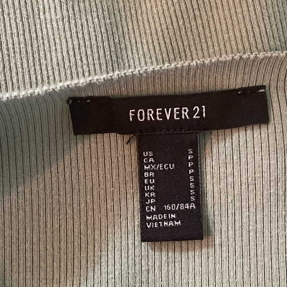 Forever 21 * ribbed green crop top * long sleeve * size small - Picture 5 of 15